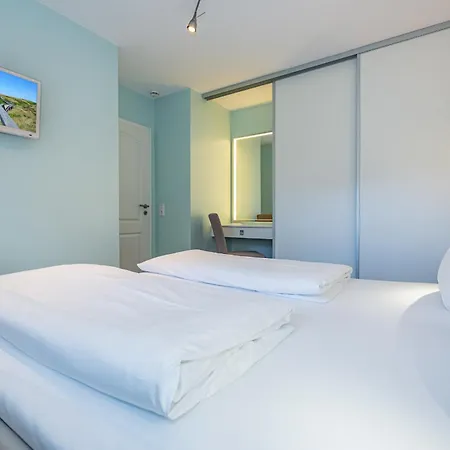 Flut No 6 Apartment